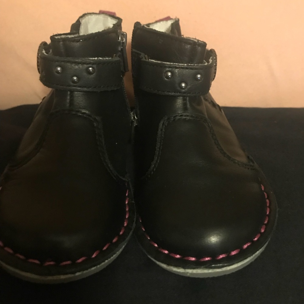 Stride rite  Toddler Mid Leather Boots
